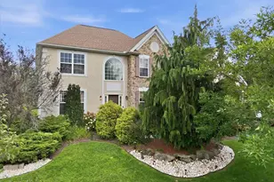 18 Creek Ct, Easton, PA 18040 - Photo 2
