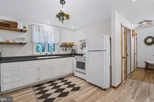 960 Browntown Rd, Nazareth, PA 18064 - Photo 12