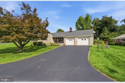 1444 Wynnewood Drive, Bethlehem, PA 18017 - Photo 2