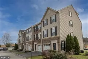 1644 Oakridge Ln, Hellertown, PA 18055 - Photo 4
