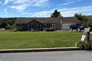 646 S Lehigh Gap St, Walnutport, PA 18088 - Photo 1