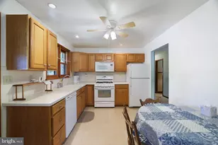 1539 Spring Garden St, Easton, PA 18042 - Photo 10