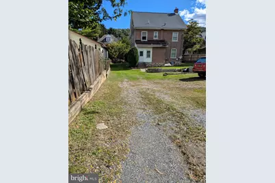 823 Broadway, Bethlehem, PA 18015 - Photo 24