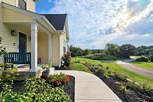 2645 Longridge Dr, Hellertown, PA 18055 - Photo 4