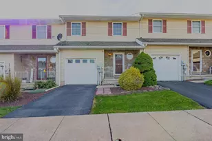 4 Monmouth Ct, Easton, PA 18040 - Photo 2