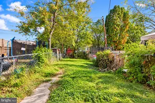 1039 Washington St, Easton, PA 18042 - Photo 2