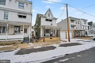 30 S Walnut St, Mount Carmel, PA 17851 - Photo 2