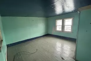 1042 W Water St, Coal Township, PA 17866 - Photo 16