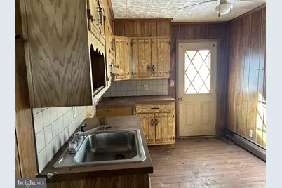 1030 W Lynn Street, Coal Township, PA 17866 - Photo 6