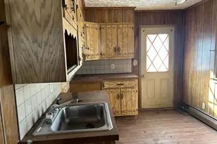 1030 W Lynn St, Coal Township, PA 17866 - Photo 6