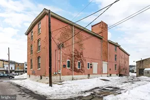 235 W Commerce St, Shamokin, PA 17872 - Photo 8