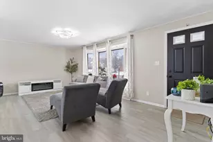 958 Hepburn St, Milton, PA 17847 - Photo 4