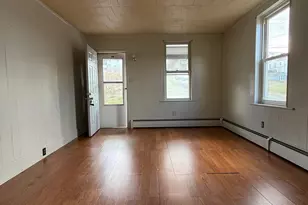 1701 Mohawk St, Coal Township, PA 17866 - Photo 4