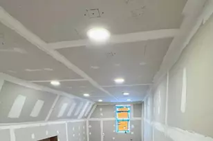 1040 Scott St, Kulpmont, PA 17834 - Photo 8