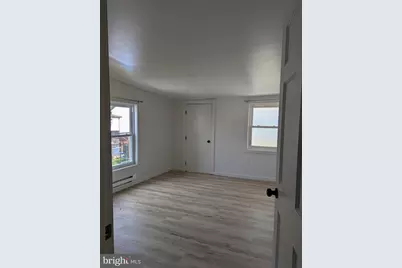 133 N Locust Street, Mount Carmel, PA 17851 - Photo 2