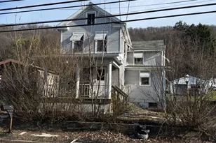 232 S Diamond St, Shamokin, PA 17872 - Photo 2