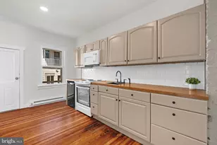 335 W 6th St, Mount Carmel, PA 17851 - Photo 2