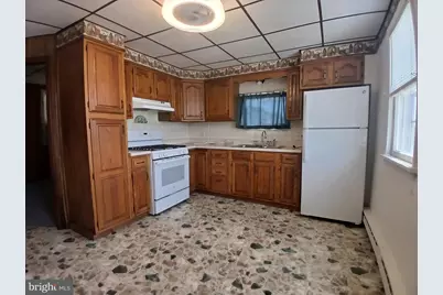 1548 W Independence Street, Coal Township, PA 17866 - Photo 4