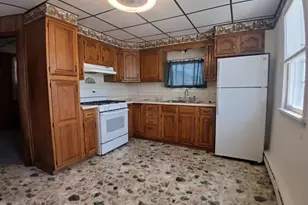 1548 W Independence St, Coal Township, PA 17866 - Photo 4