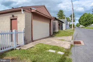 1550 Mulberry Street W, Coal Township, PA 17866 - Photo 4