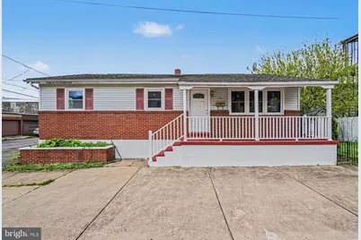 32 N Poplar Street, Mount Carmel, PA 17851 - Photo 1