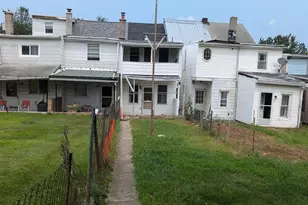 812 W 5th St, Mount Carmel, PA 17851 - Photo 8