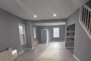 21 S Locust St, Mount Carmel, PA 17851 - Photo 2