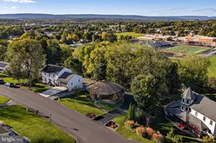 31 Old Orchard Rd, Milton, PA 17847 - Photo 2