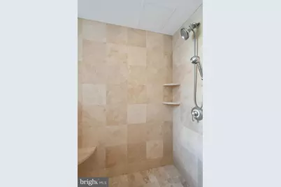 1701 Locust Street #1417, Philadelphia, PA 19103 - Photo 16