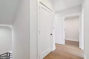 2006 Renaissance Walk, Philadelphia, PA 19145 - Photo 32