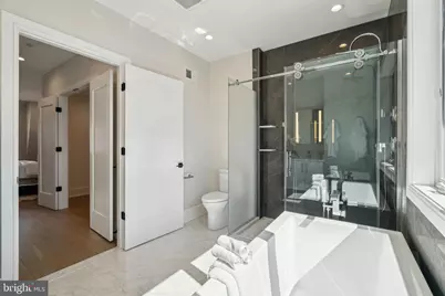 2006 Renaissance Walk, Philadelphia, PA 19145 - Photo 54