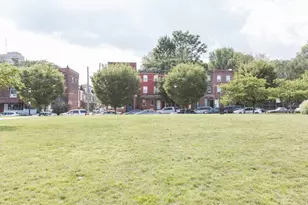 318 N 32nd St, Philadelphia, PA 19104 - Photo 2