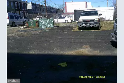 271 W Indiana Avenue, Philadelphia, PA 19133 - Photo 2