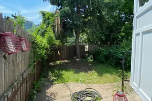 2046 Bridge St, Philadelphia, PA 19124 - Photo 18