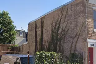 2647 Emerald St, Philadelphia, PA 19125 - Photo 2