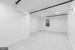 2118 W Oxford St, Philadelphia, PA 19121 - Photo 16