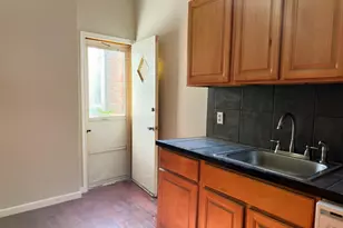 1018 Jackson St, Philadelphia, PA 19148 - Photo 4