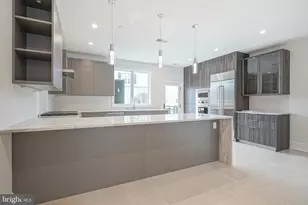 2002 Renaissance Walk, Philadelphia, PA 19145 - Photo 30