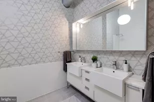 10532 S 12th St, Philadelphia, PA 19107 - Photo 38