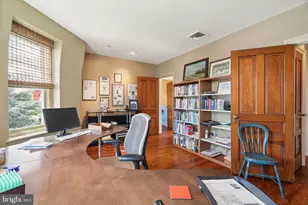 2212 St James Pl, Philadelphia, PA 19103 - Photo 44