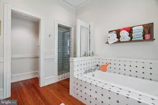 2212 St James Pl, Philadelphia, PA 19103 - Photo 18