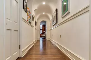 1827 Delancey Pl, Philadelphia, PA 19103 - Photo 12