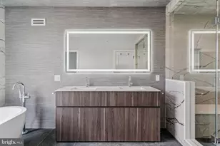 160 N 2nd St, Philadelphia, PA 19106 - Photo 32