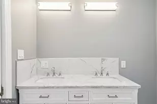 2433 N 17th St, Philadelphia, PA 19132 - Photo 36