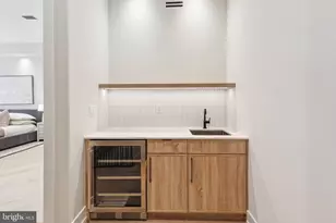 338 S Hicks St, Philadelphia, PA 19102 - Photo 24