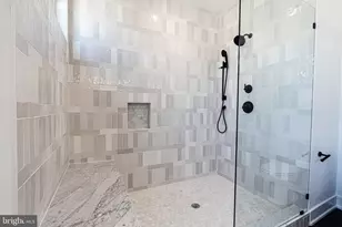 505 Mercy St, Philadelphia, PA 19148 - Photo 10