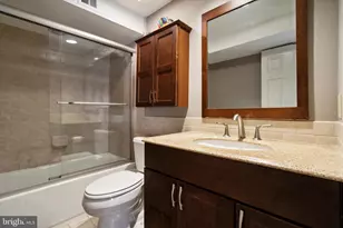 905 Clinton St, Philadelphia, PA 19107 - Photo 18