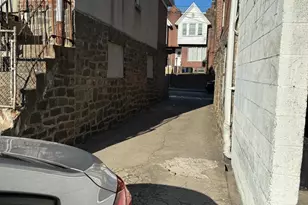 7233 Marsden St, Philadelphia, PA 19135 - Photo 4