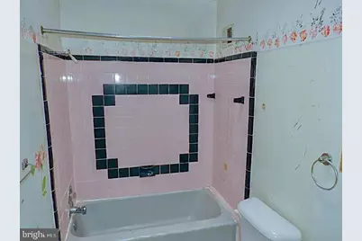 2547 Bonaffon Street, Philadelphia, PA 19142 - Photo 28