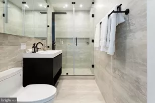 1401 Spruce St, Philadelphia, PA 19102 - Photo 14